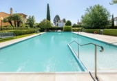 Chalet independiente con terreno en venta en la España, Albolote, ref: TR416333 foto