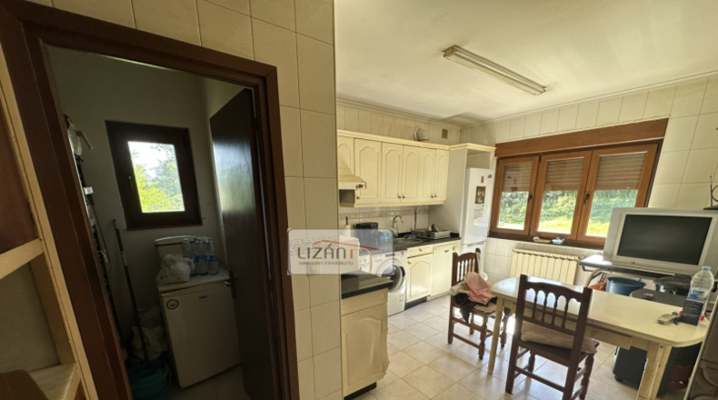 Astúries - Pola de Siero - 7300m2