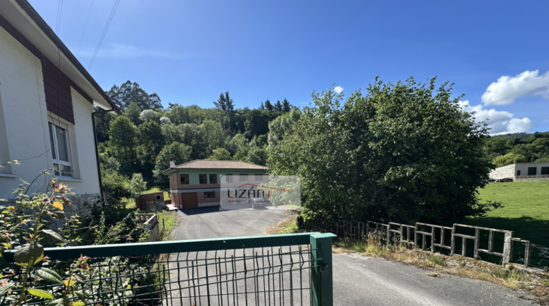 Astúries - Pola de Siero - 7300m2