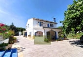 Chalet independiente con terreno en venta en la España, Ontinyent, ref: TR416339 foto