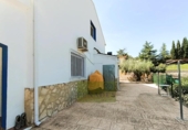 Chalet independiente con terreno en venta en la España, Ontinyent, ref: TR416339 foto