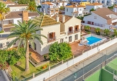 Chalet independiente con terreno en venta en la España, Nerja, ref: TR346428 foto