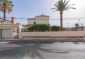 Chalet independiente con terreno en venta en la España, Nerja, ref: TR346428 foto
