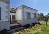 Chalet independiente con terreno en venta en Badajoz ref: TR416366 foto