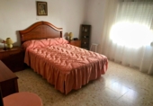 Chalet independiente con terreno en venta en Badajoz ref: TR363882 foto