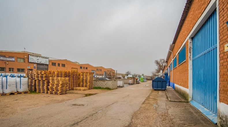 Comunidad de Madrid - Camarma de Esteruelas - 610m2