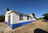 Country house with land for sale in Valdepeñas ref: TR415338 photo