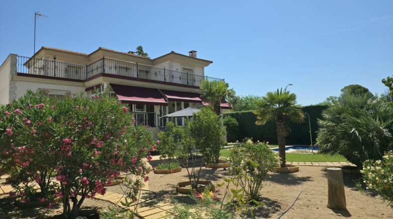 Ciudad Real - Valdepeñas - 1091m2