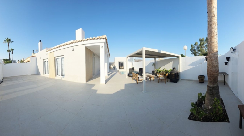 Almería - Retamar - 330m2