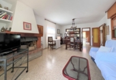Chalet independiente con terreno en venta en Benicasim ref: TR416413 foto