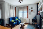 Отдельно стоящий дом с участком на продажу в городе Monistrol de Calders Фото