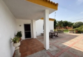 Chalet independiente con terreno en venta en la España, Carmona, ref: TR406065 foto