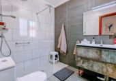 Chalet independiente con terreno en venta en la España, Chiclana de la Frontera, ref: TR416448 foto