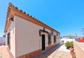 Chalet independiente con terreno en venta en la España, Chiclana de la Frontera, ref: TR416448 foto