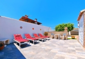 Chalet independiente con terreno en venta en la España, Chiclana de la Frontera, ref: TR416448 foto