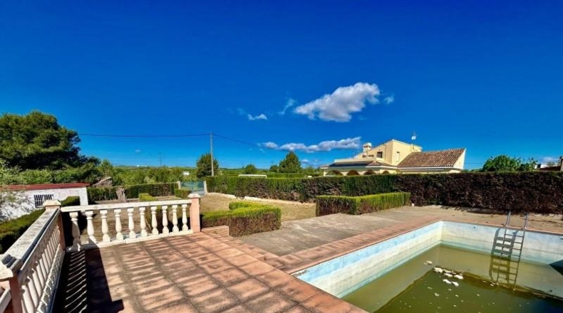 València - Godelleta - 2600m2