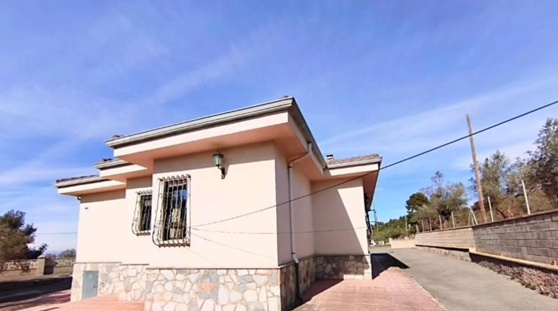 Alicante - Banyeres de Mariola - 14940m2