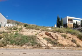 Vícar 1050&nbsp;m²