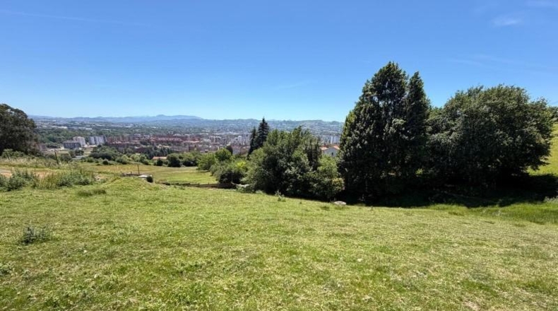 Asturias - Oviedo - 4896m2