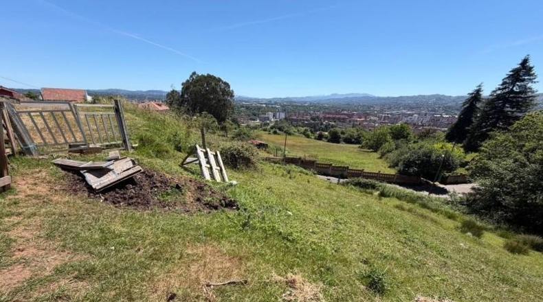 Asturias - Oviedo - 4896m2