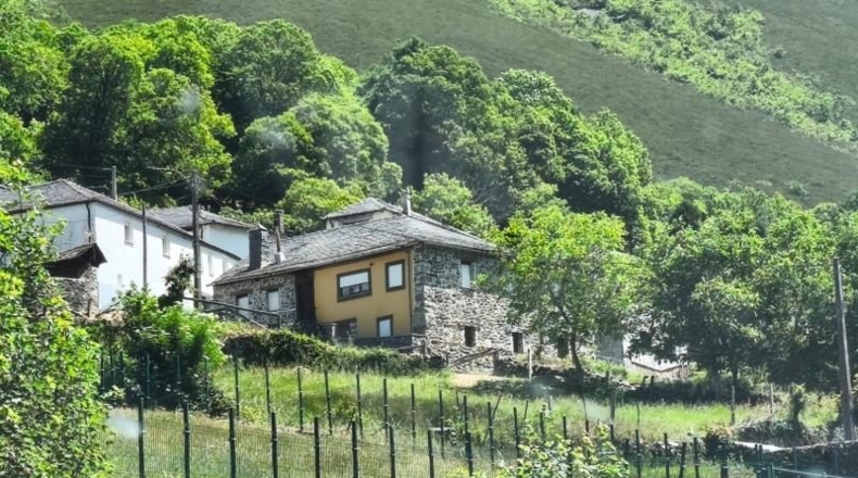 Asturias - Degaña - 331m2