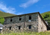 Дом с участком на продажу в городе Degaña Фото