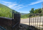 Дом с участком на продажу в городе Degaña Фото
