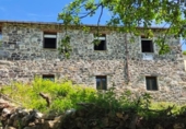 Дом с участком на продажу в городе Degaña Фото