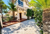 Chalet independiente con terreno en venta en la España, Orihuela, ref: TR416631 foto