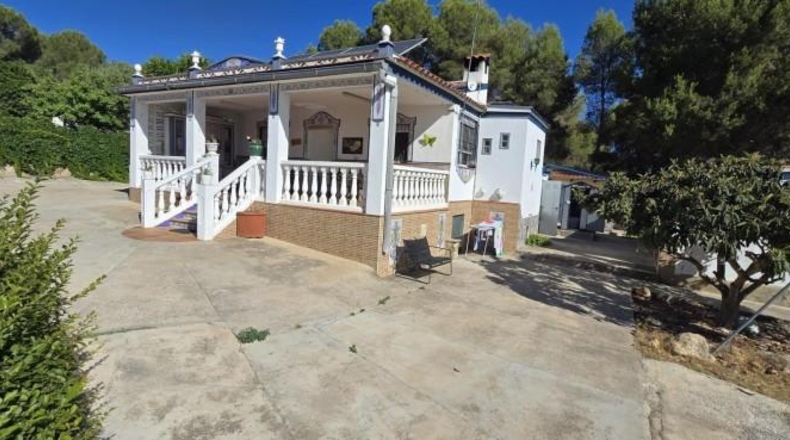 València - Villamarchante - 3400m2