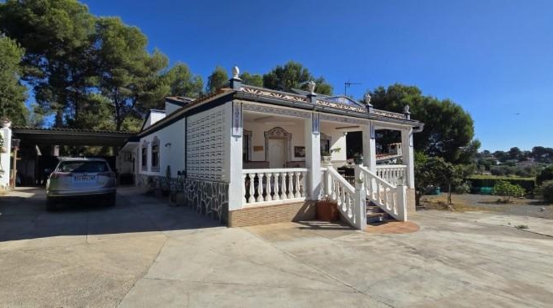 València - Villamarchante - 3400m2