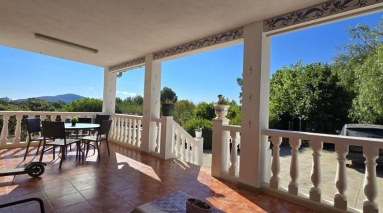 València - Villamarchante - 3400m2