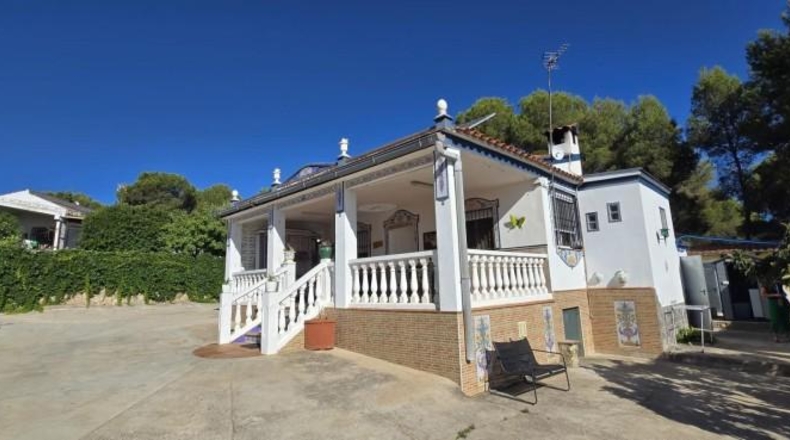 València - Villamarchante - 3400m2