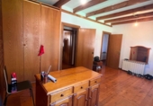 Отдельно стоящий дом с участком на продажу в городе l'Ametlla del Vallès Фото