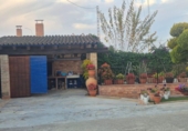 Отдельно стоящий дом с участком на продажу в городе Orihuela Фото