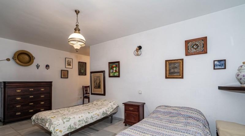 Sevilla - Valencina de la Concepción - 373m2