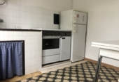 Отдельно стоящий дом с участком на продажу в городе Prases Фото