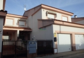 Chalet independiente con terreno en venta en Cazalegas ref: TR416726 foto