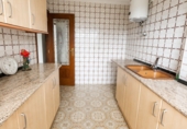 Отдельно стоящий дом с участком на продажу в городе Villamarchante. Фото