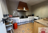 Отдельно стоящий дом с участком на продажу в городе Villamarchante. Фото