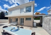 Chalet independiente con terreno en alquiler en la España, San Juan de Alicante, ref: TR388396 foto