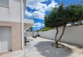 Chalet independiente con terreno en alquiler en la España, San Juan de Alicante, ref: TR388396 foto
