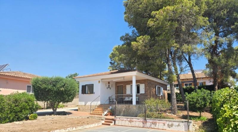 Barcelona - Canyelles - 675m2