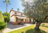 Chalet independiente con terreno en venta en la España, Albolote, ref: TR416984 foto