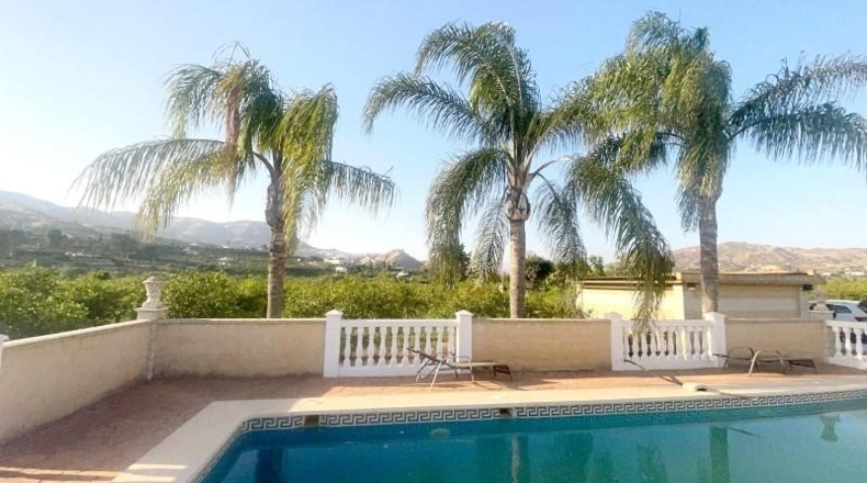 Málaga - Marbella - 8400m2