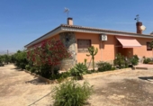 Chalet independiente con terreno en venta en la España, Alicante, ref: TR417024 foto