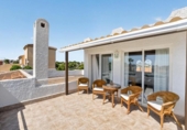 Chalet independiente con terreno en venta en la España, Torrevieja, ref: TR417032 foto
