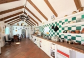 Chalet independiente con terreno en venta en la España, Casares, ref: TR334074 foto
