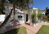 Chalet independiente con terreno en alquiler en la España, Conil de la Frontera, ref: TR417149 foto