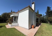 Chalet independiente con terreno en alquiler en la España, Conil de la Frontera, ref: TR417149 foto